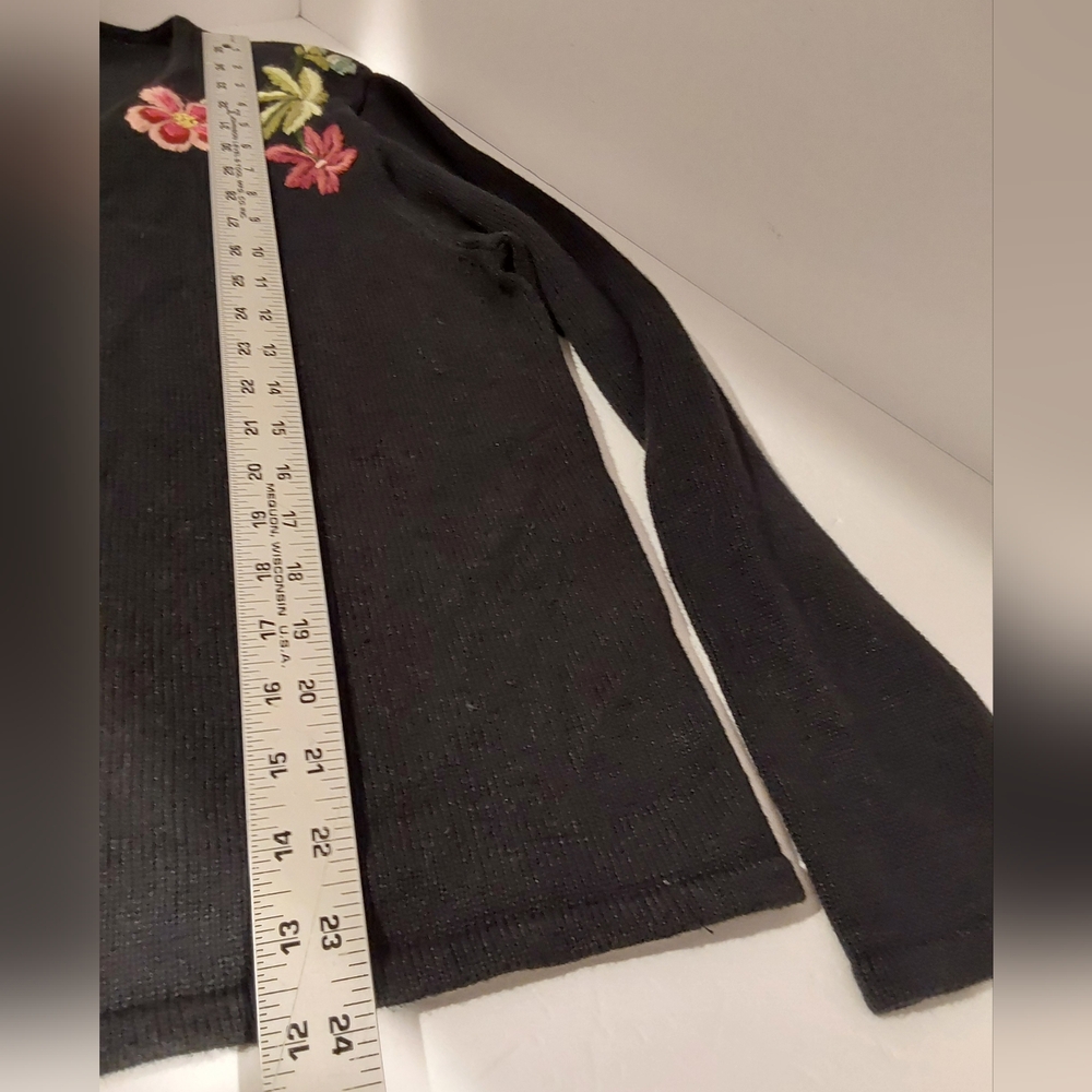 Vintage Heirloom Collectibles Floral Embroidered Black Sweater M - Picture 6 of 8